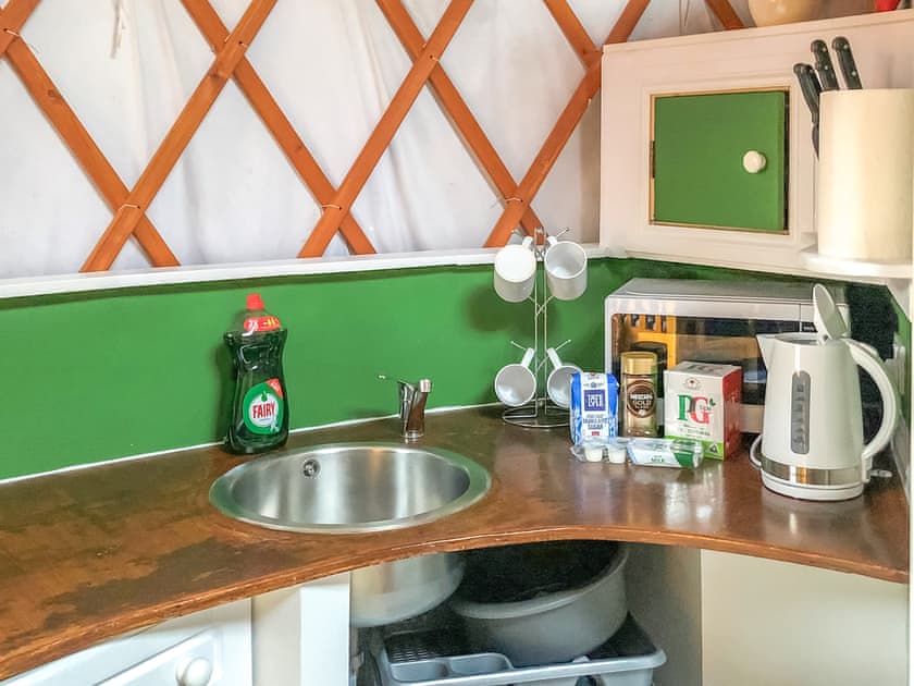 Woodpecker - Kids Love Yurts, Newport