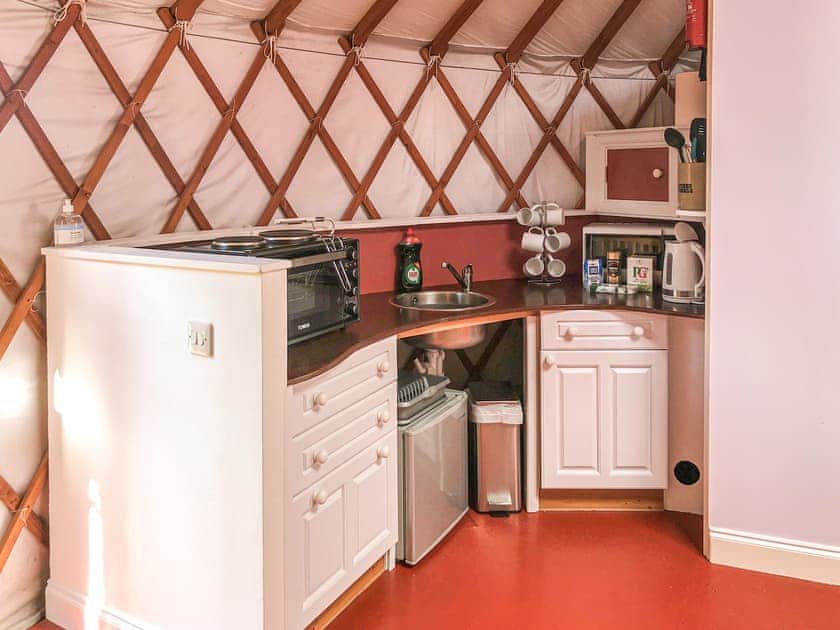 Kingfisher - Kids Love Yurts, Newport