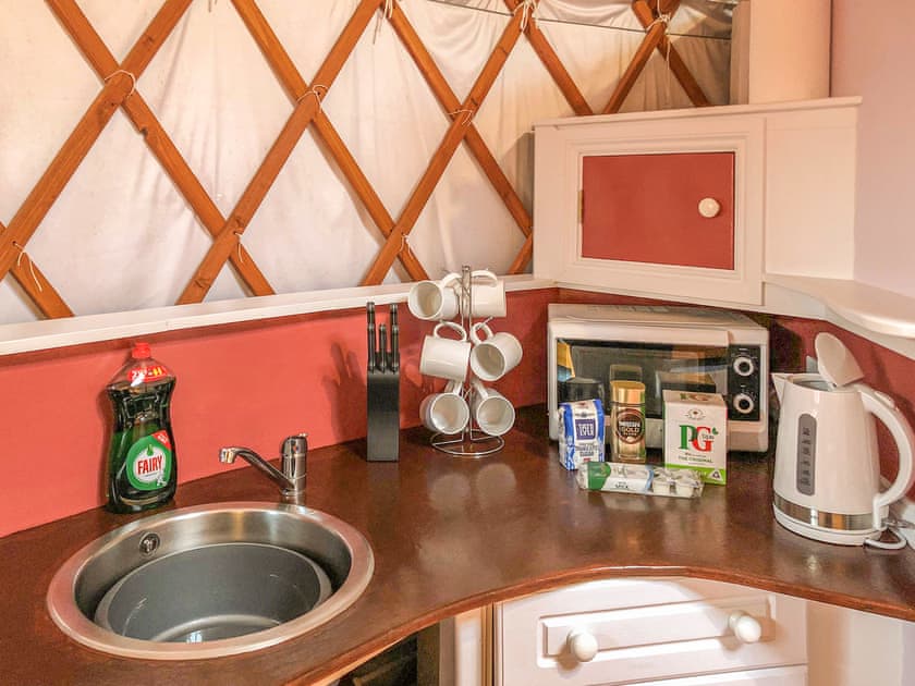 Kingfisher - Kids Love Yurts, Newport
