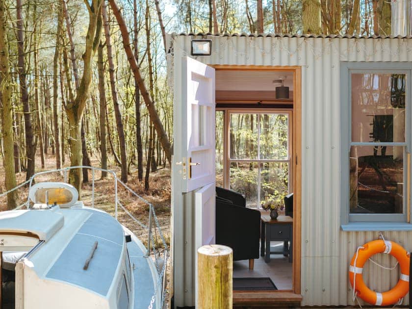Chere Amie - Rosslyn Glamping, Melton Constable