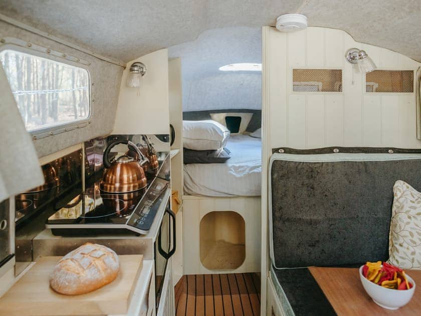 Chere Amie - Rosslyn Glamping, Melton Constable