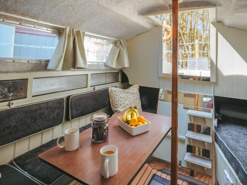 Chere Amie - Rosslyn Glamping, Melton Constable