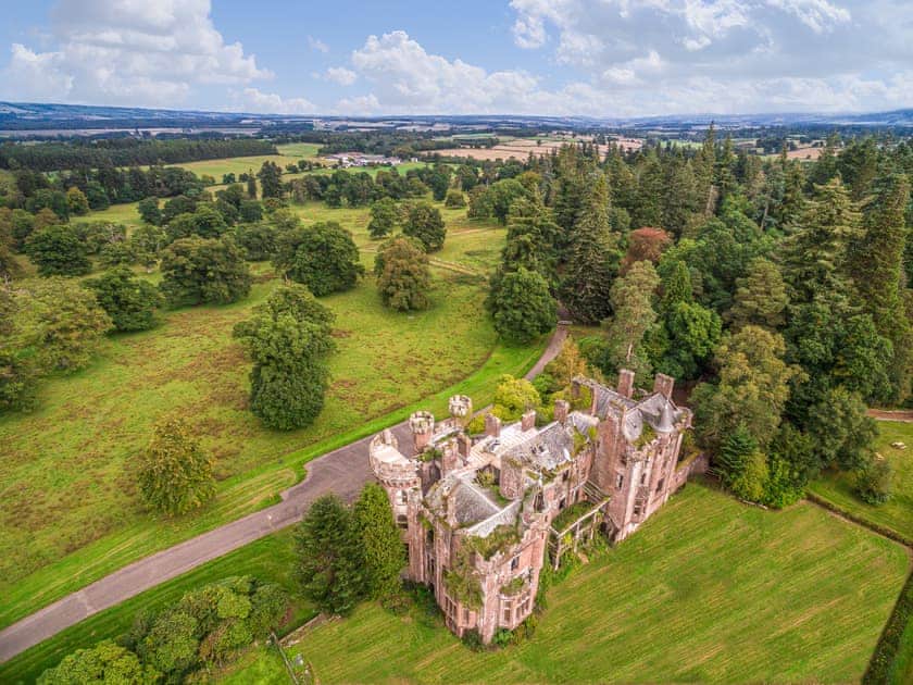 Horton Lodge - Culdees Castle Estate, Muthil, Crieff