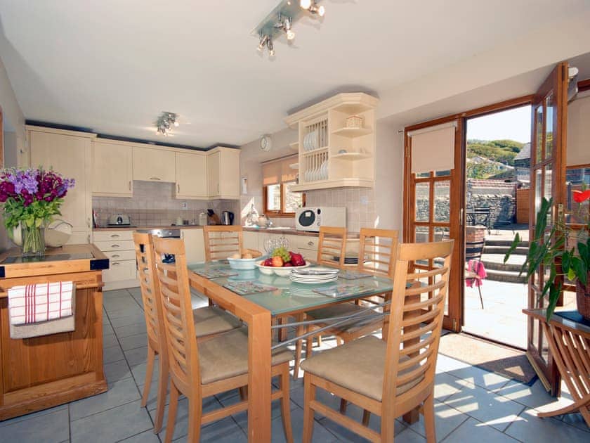 Cerniw, Aberaeron