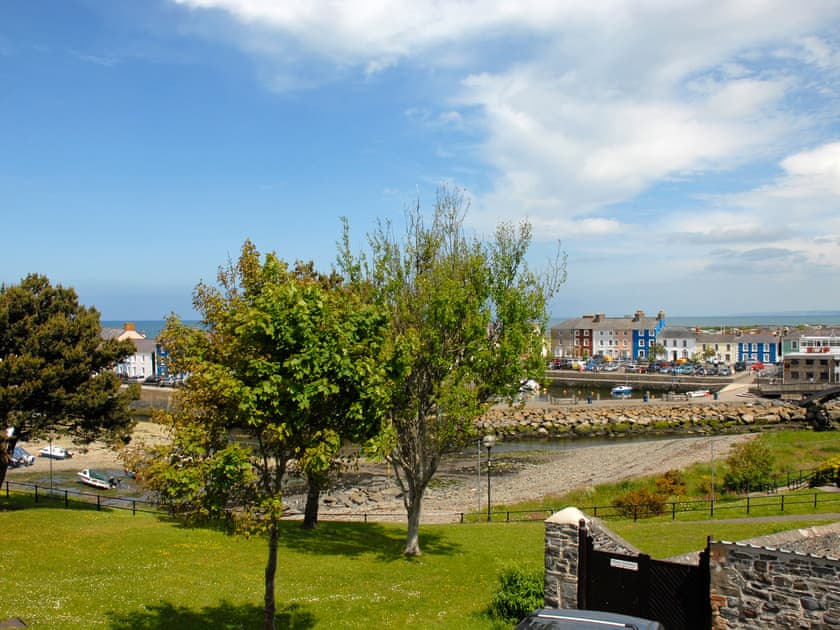 Cerniw, Aberaeron