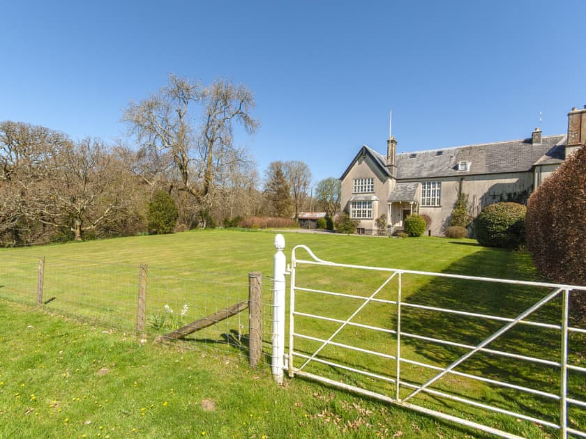 Plas Pontfaen, Gwaun Valley