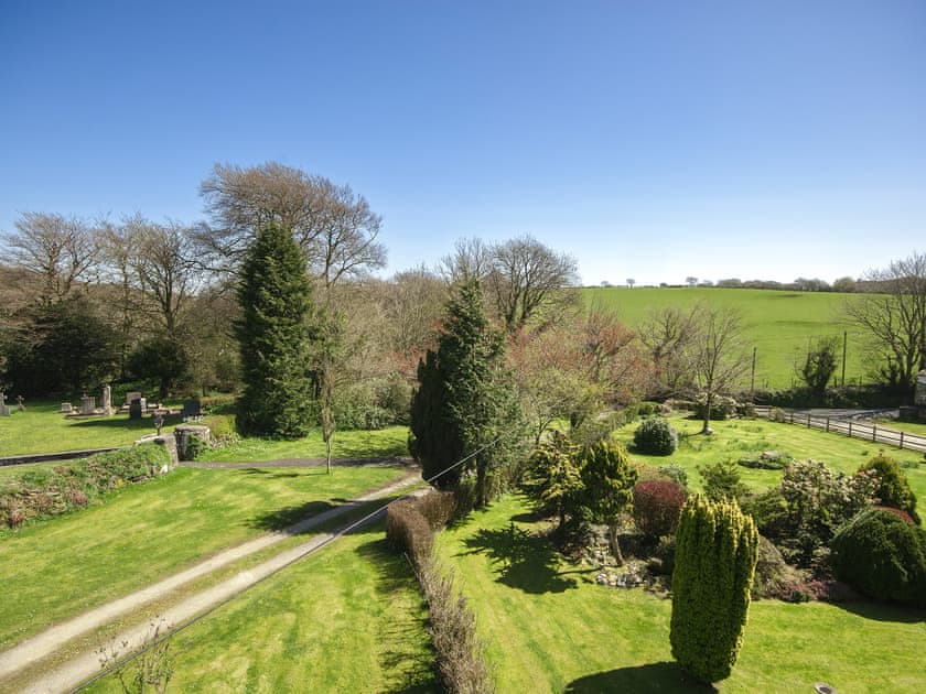 Plas Pontfaen, Gwaun Valley