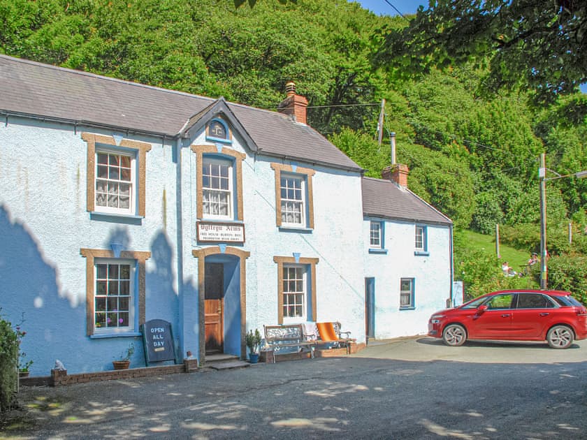 Plas Pontfaen, Gwaun Valley