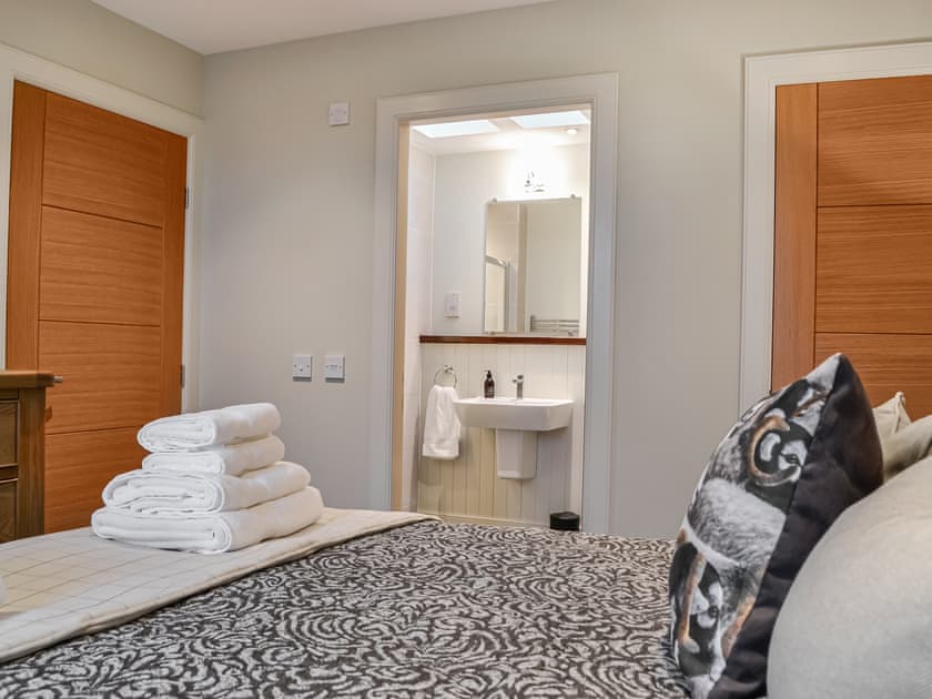 Double bedroom | The Old Mill - Paddockhall Cottages, Linlithgow