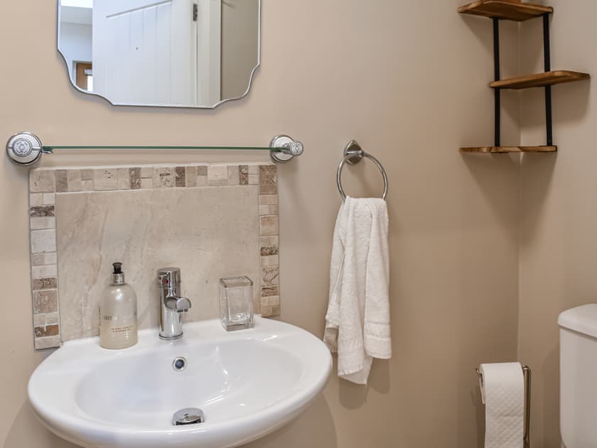 Bathroom | The Studio at Cross House - Castle Gate Retreats, Kirkby Lonsdale