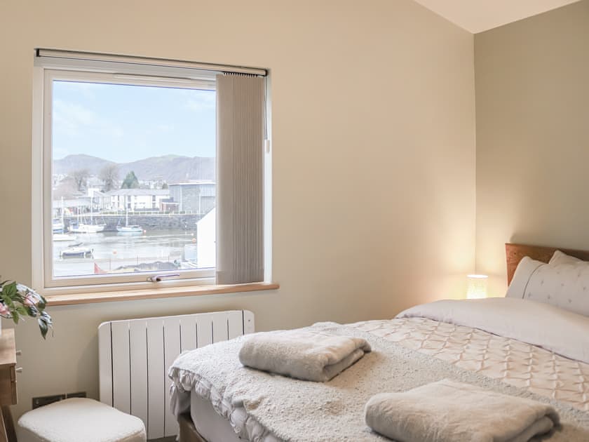 Double bedroom | South Snowdon Wharf, Porthmadog