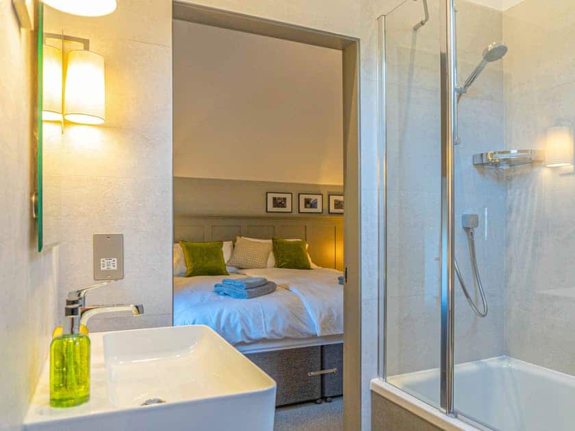 En-suite | The Barn at Gelli Newydd - Gelli Newydd Farm Cottages, Llanrwst