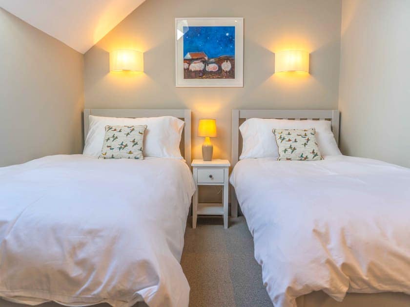 Twin bedroom | The Barn at Gelli Newydd - Gelli Newydd Farm Cottages, Llanrwst