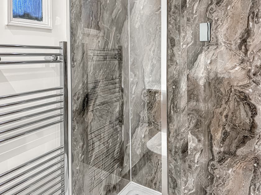 Bathroom | Bwthyn - Rhyddallt Ganol Cottages, Caethro, near Caernarfon