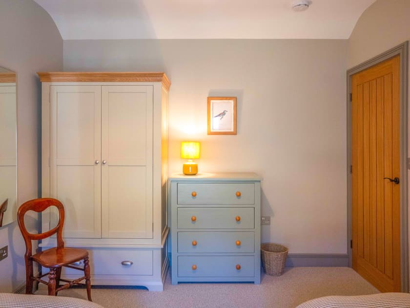 Twin bedroom | The Farmhouse at Gelli Newydd - Gelli Newydd Farm Cottages, Llanrwst