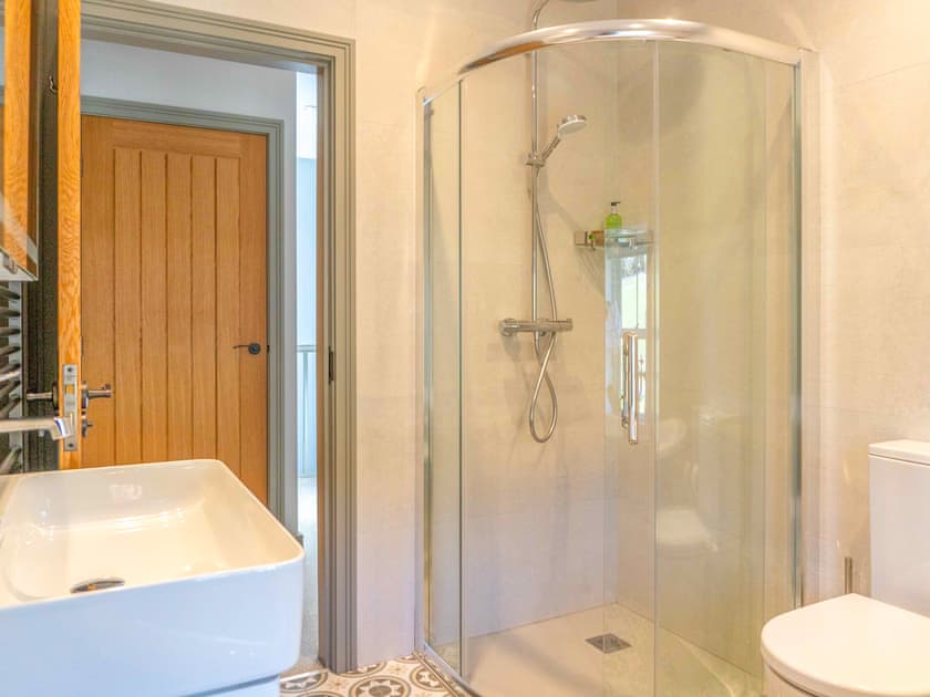 Bathroom | The Farmhouse at Gelli Newydd - Gelli Newydd Farm Cottages, Llanrwst