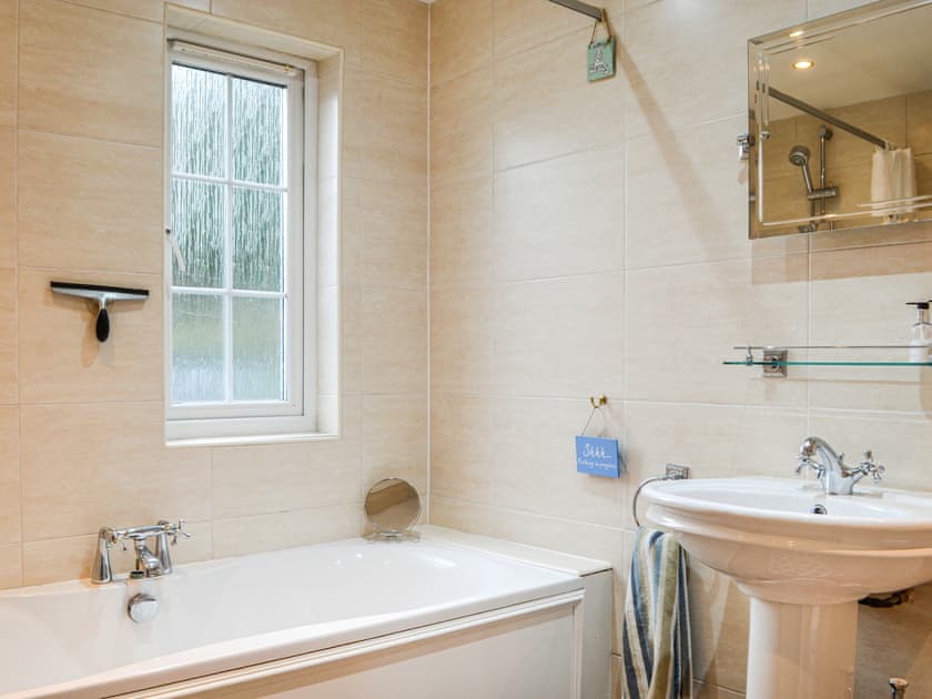 Bathroom | The Smithy, New Galloway