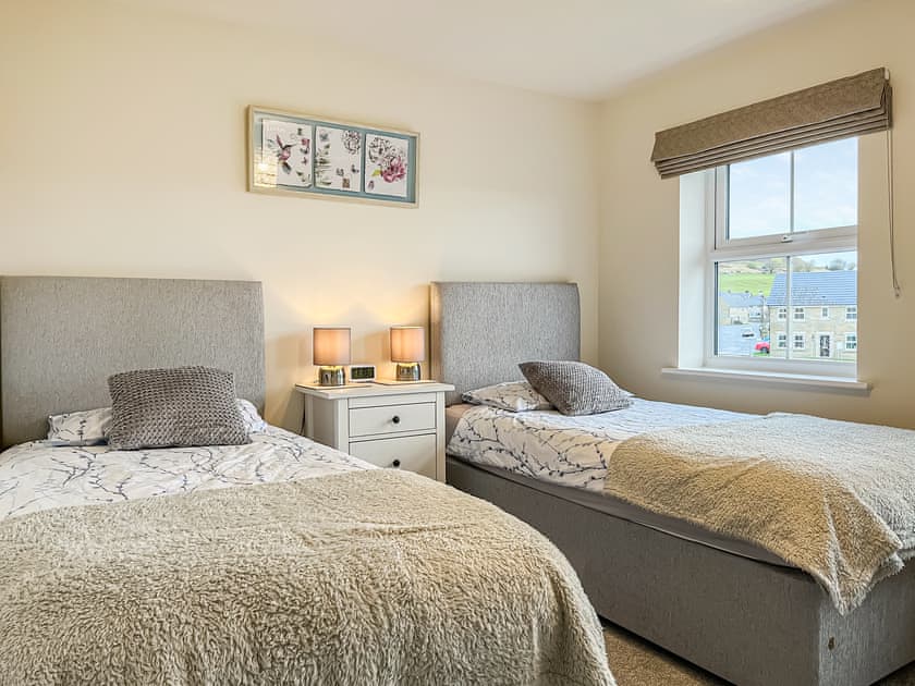 Twin bedroom | Crawshaw Cottage, Buxton