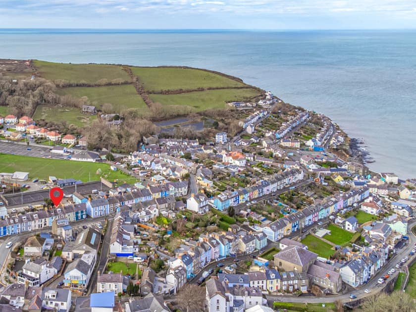 Y Ty Glas, New Quay
