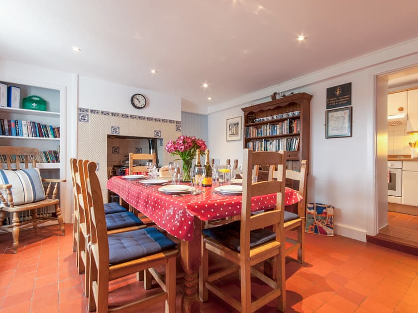 Ty Gwyn Farmhouse, Whitesands