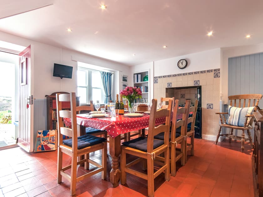 Ty Gwyn Farmhouse, Whitesands