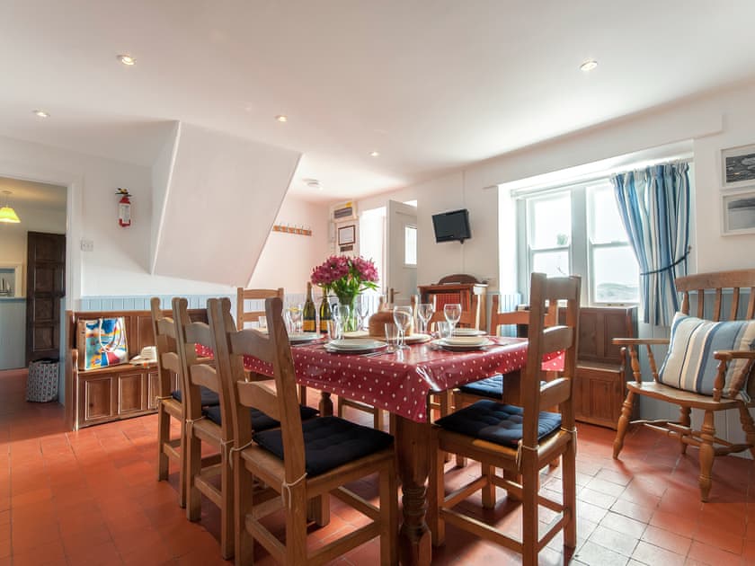 Ty Gwyn Farmhouse, Whitesands