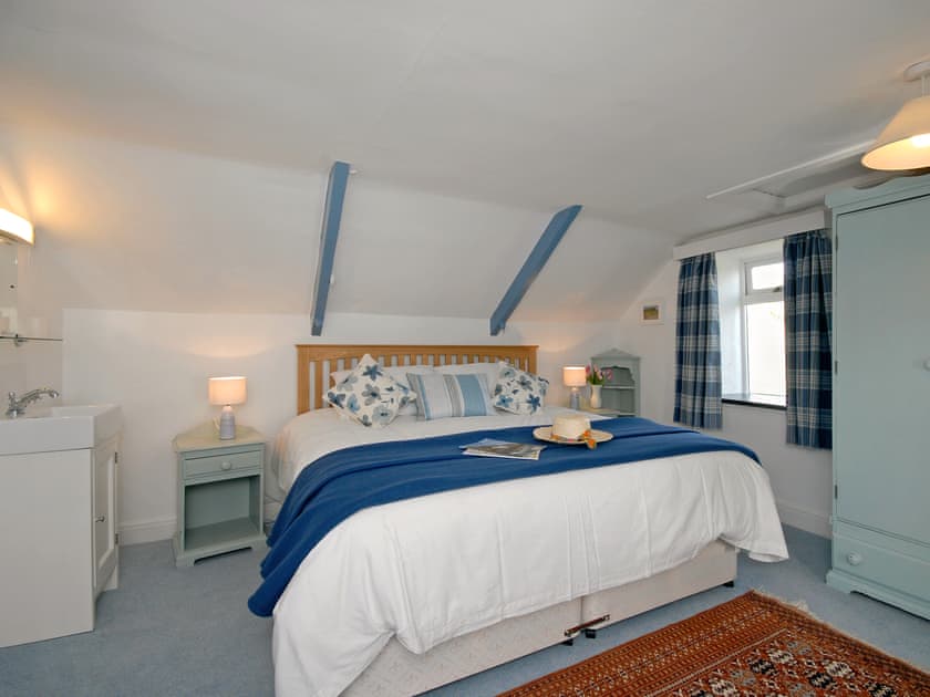 Ty Gwyn Farmhouse, Whitesands