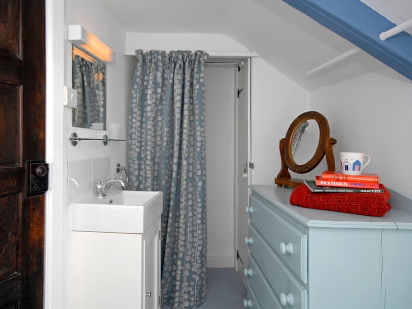 Ty Gwyn Farmhouse, Whitesands
