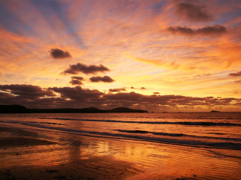 Ty Gwyn Farmhouse, Whitesands