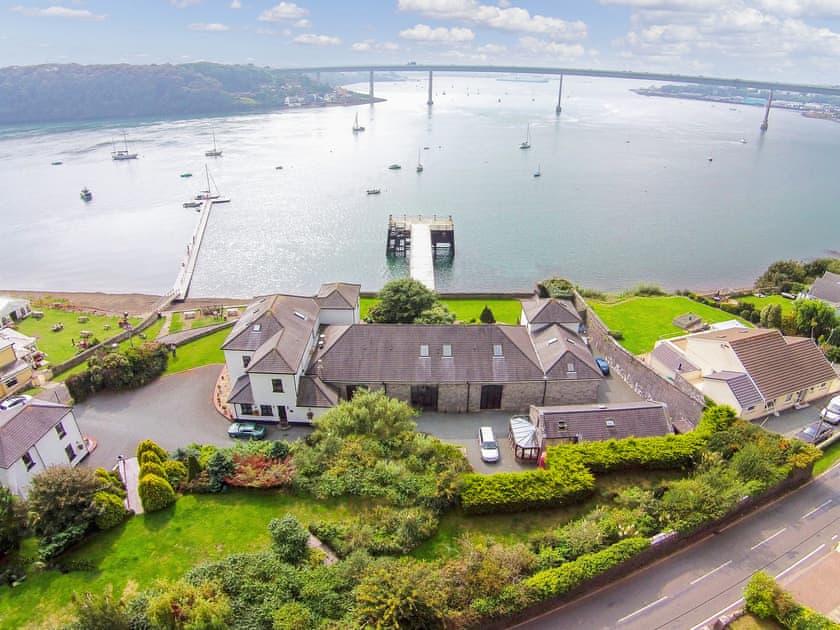 Trinity Villa - Burton Ferry Holiday Cottages, Burton, nr Milford Haven