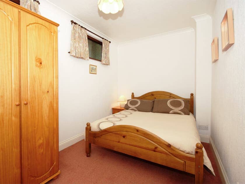 Trinity Villa - Burton Ferry Holiday Cottages, Burton, nr Milford Haven