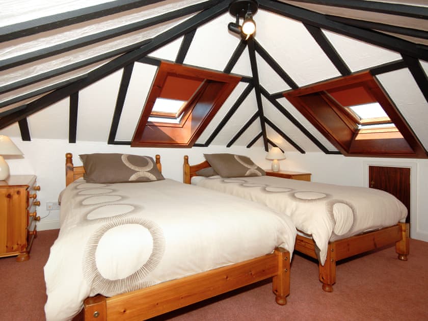 Trinity Villa - Burton Ferry Holiday Cottages, Burton, nr Milford Haven