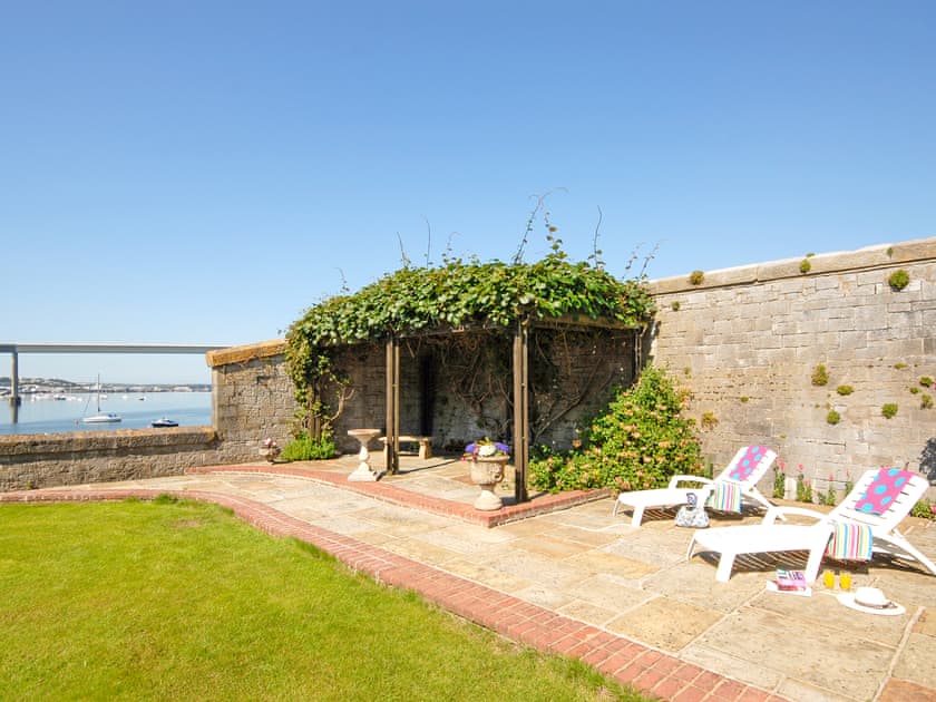 Trinity Villa - Burton Ferry Holiday Cottages, Burton, nr Milford Haven