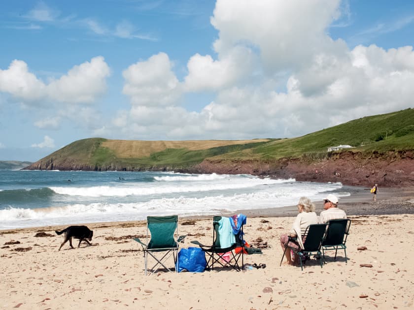 Trinity Villa - Burton Ferry Holiday Cottages, Burton, nr Milford Haven