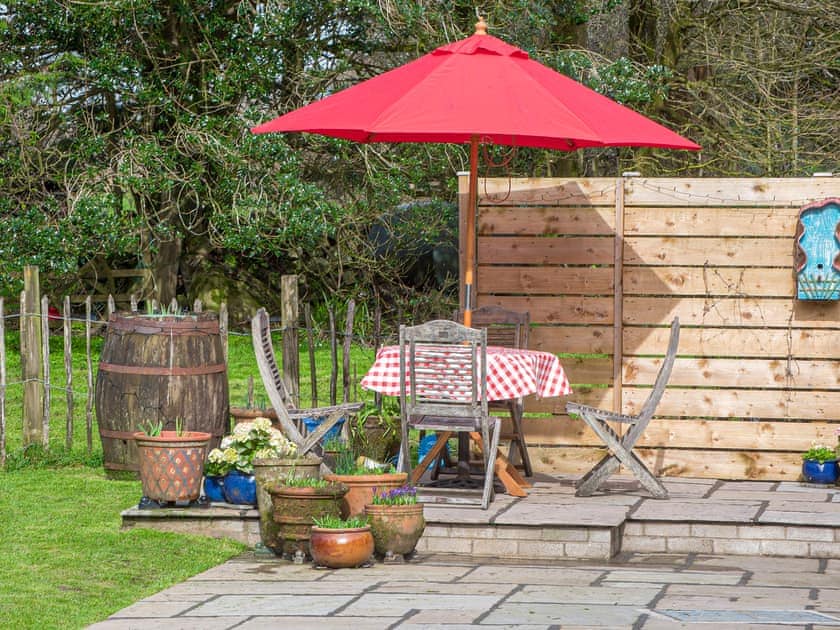 Ty Hir - Llyn Peninsula Holiday Cottages, Garndolbenmaen, near Porthmadog