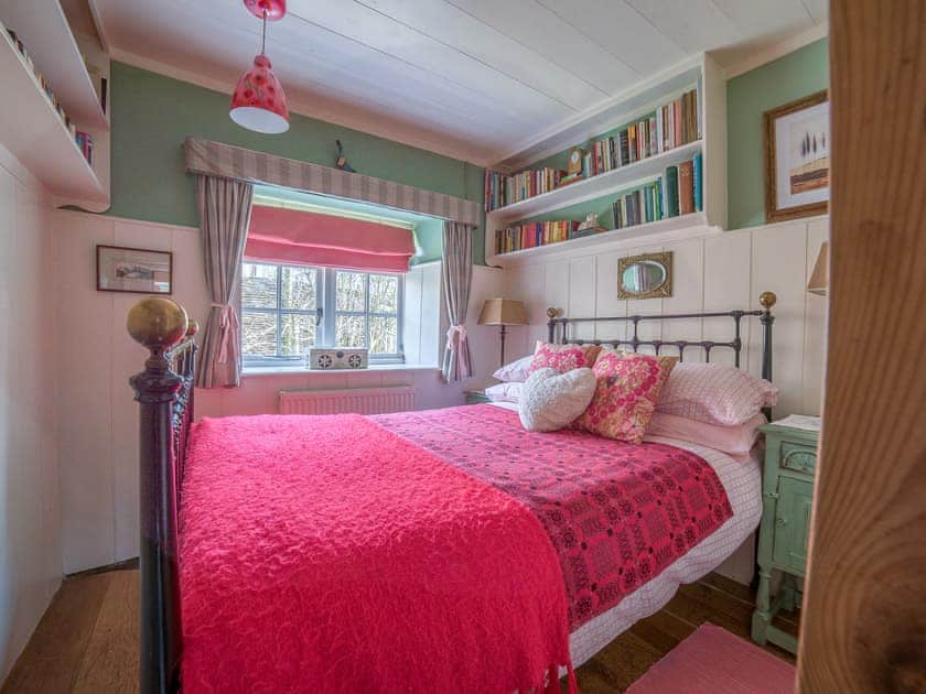 Ty Hir - Llyn Peninsula Holiday Cottages, Garndolbenmaen, near Porthmadog