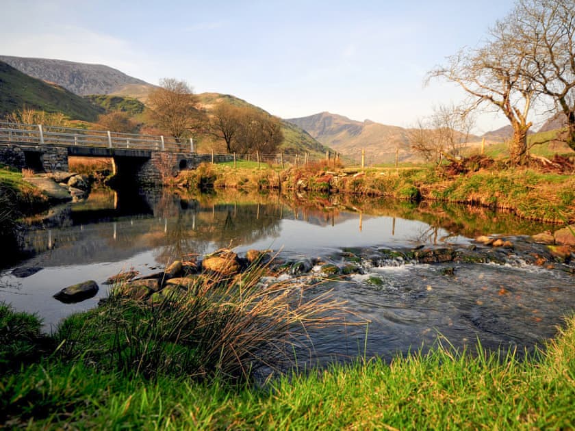 Ty Hir - Llyn Peninsula Holiday Cottages, Garndolbenmaen, near Porthmadog