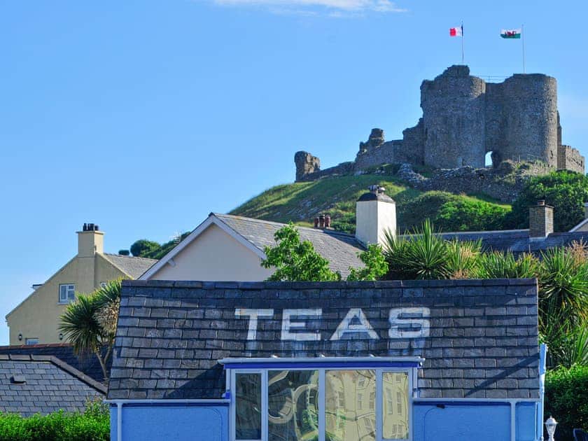 Ty Hir - Llyn Peninsula Holiday Cottages, Garndolbenmaen, near Porthmadog