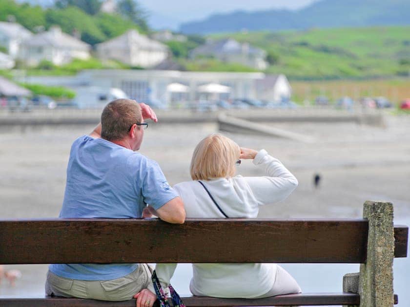 Ty Hir - Llyn Peninsula Holiday Cottages, Garndolbenmaen, near Porthmadog