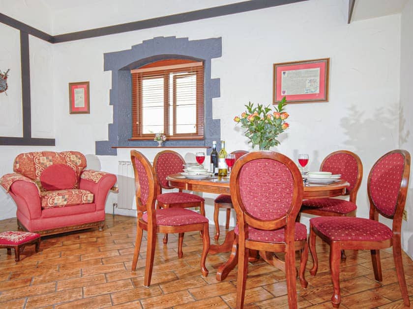 Trinity Lodge - Burton Ferry Holiday Cottages, Burton, nr Milford Haven