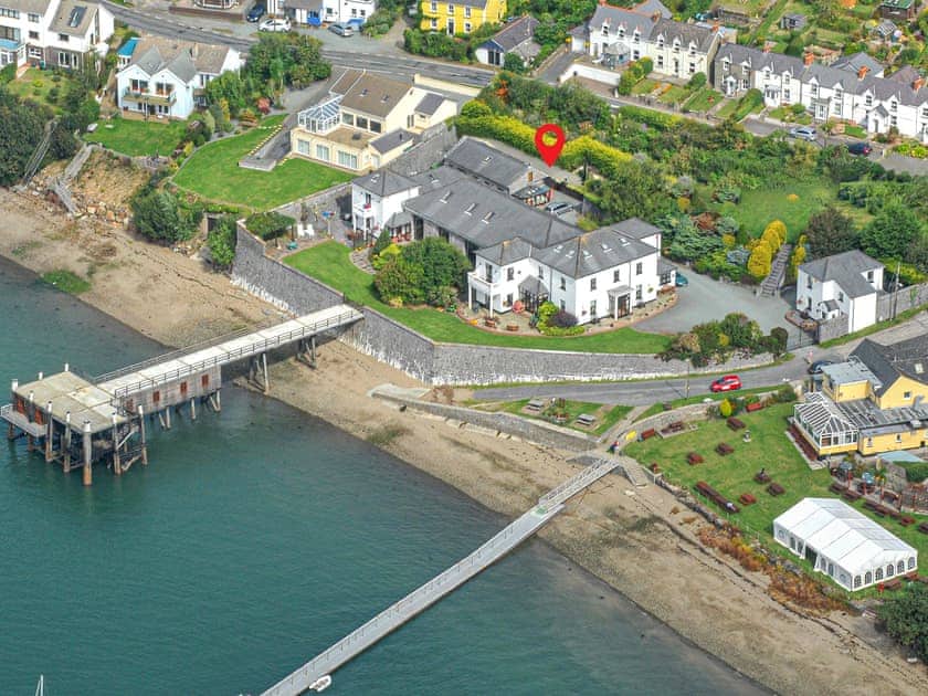 Trinity Lodge - Burton Ferry Holiday Cottages, Burton, nr Milford Haven