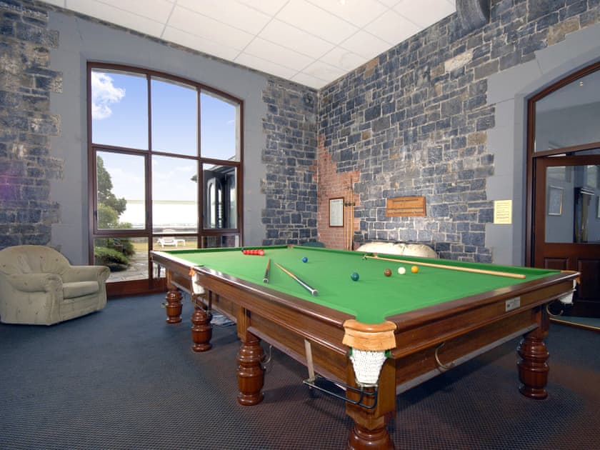 Trinity Lodge - Burton Ferry Holiday Cottages, Burton, nr Milford Haven