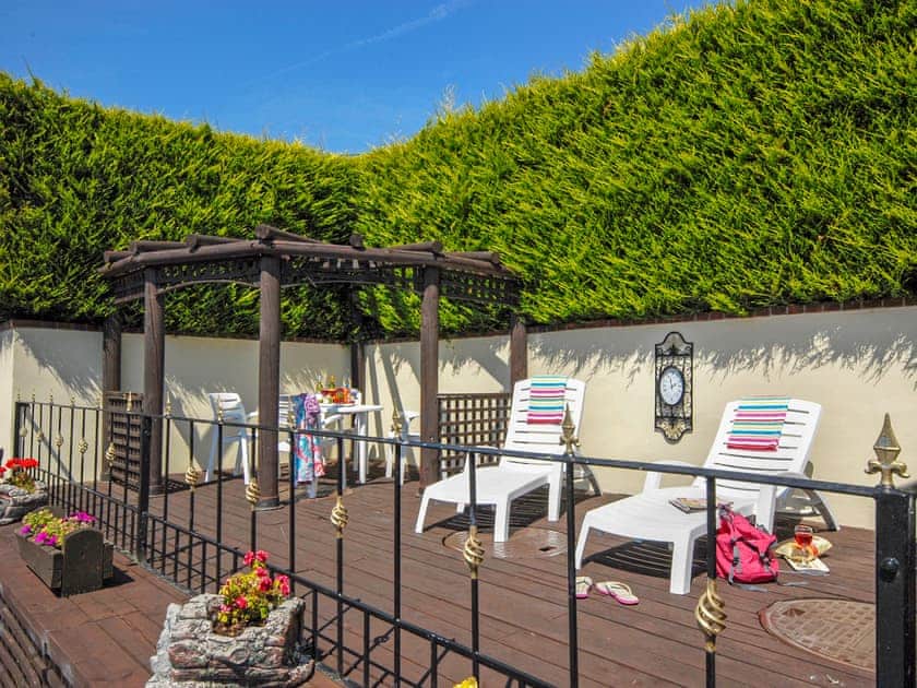 Trinity Lodge - Burton Ferry Holiday Cottages, Burton, nr Milford Haven