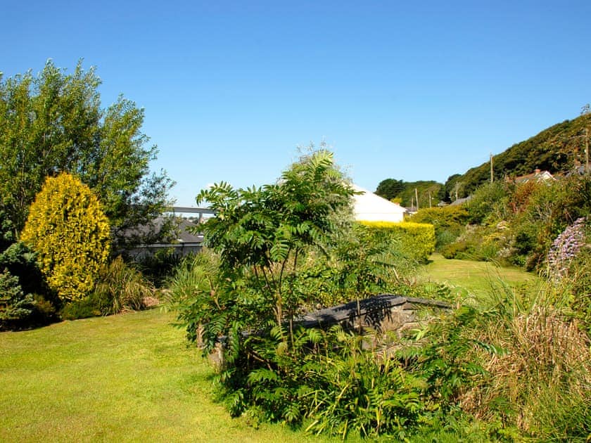 Trinity Lodge - Burton Ferry Holiday Cottages, Burton, nr Milford Haven