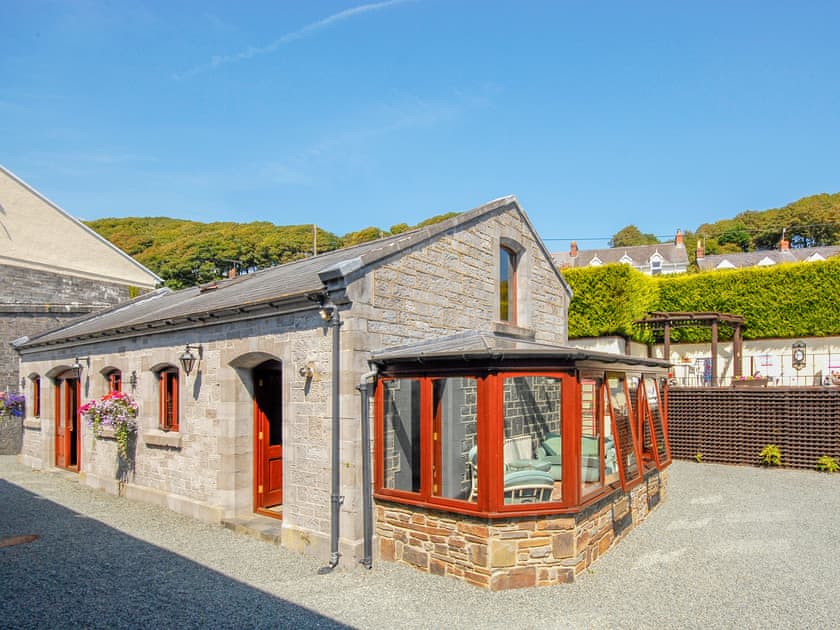 Trinity Lodge - Burton Ferry Holiday Cottages, Burton, nr Milford Haven