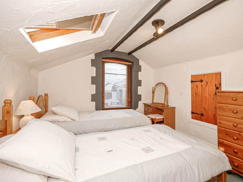 Trinity Lodge - Burton Ferry Holiday Cottages, Burton, nr Milford Haven