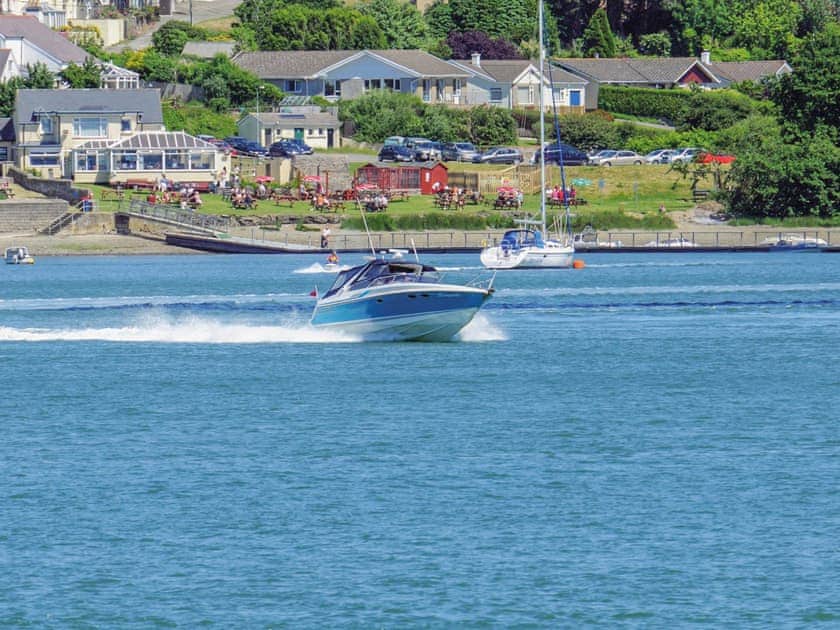 Trinity Lodge - Burton Ferry Holiday Cottages, Burton, nr Milford Haven