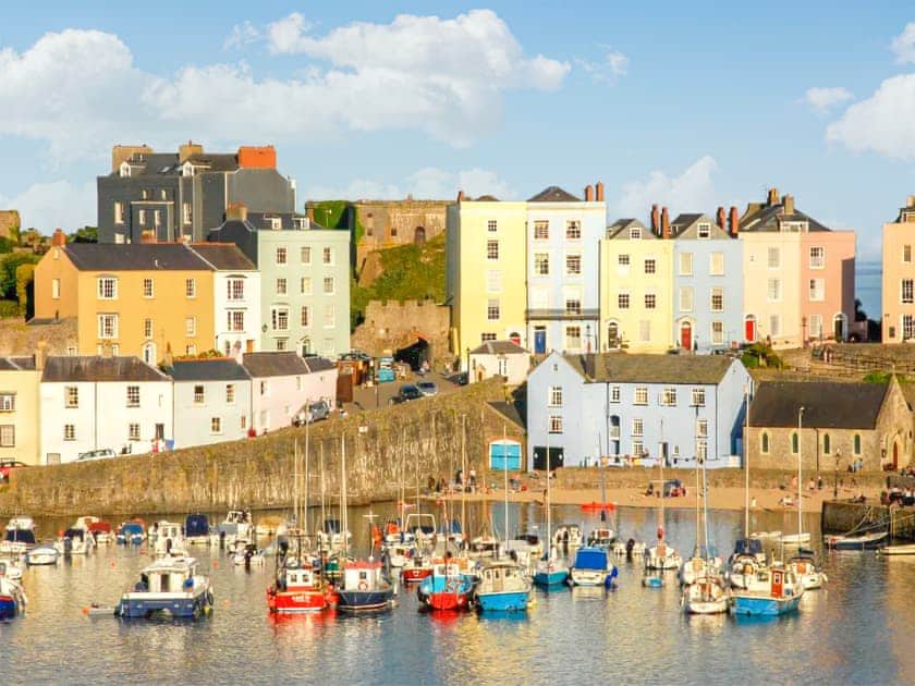 Trinity Lodge - Burton Ferry Holiday Cottages, Burton, nr Milford Haven