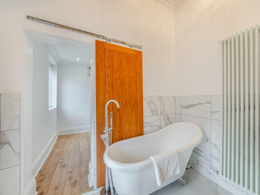 Bathroom | Blossom Apartment - Ridley House, Yarm