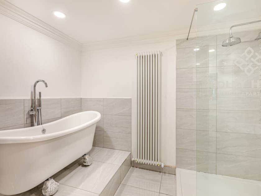 Bathroom | Iris Apartment - Ridley House, Yarm